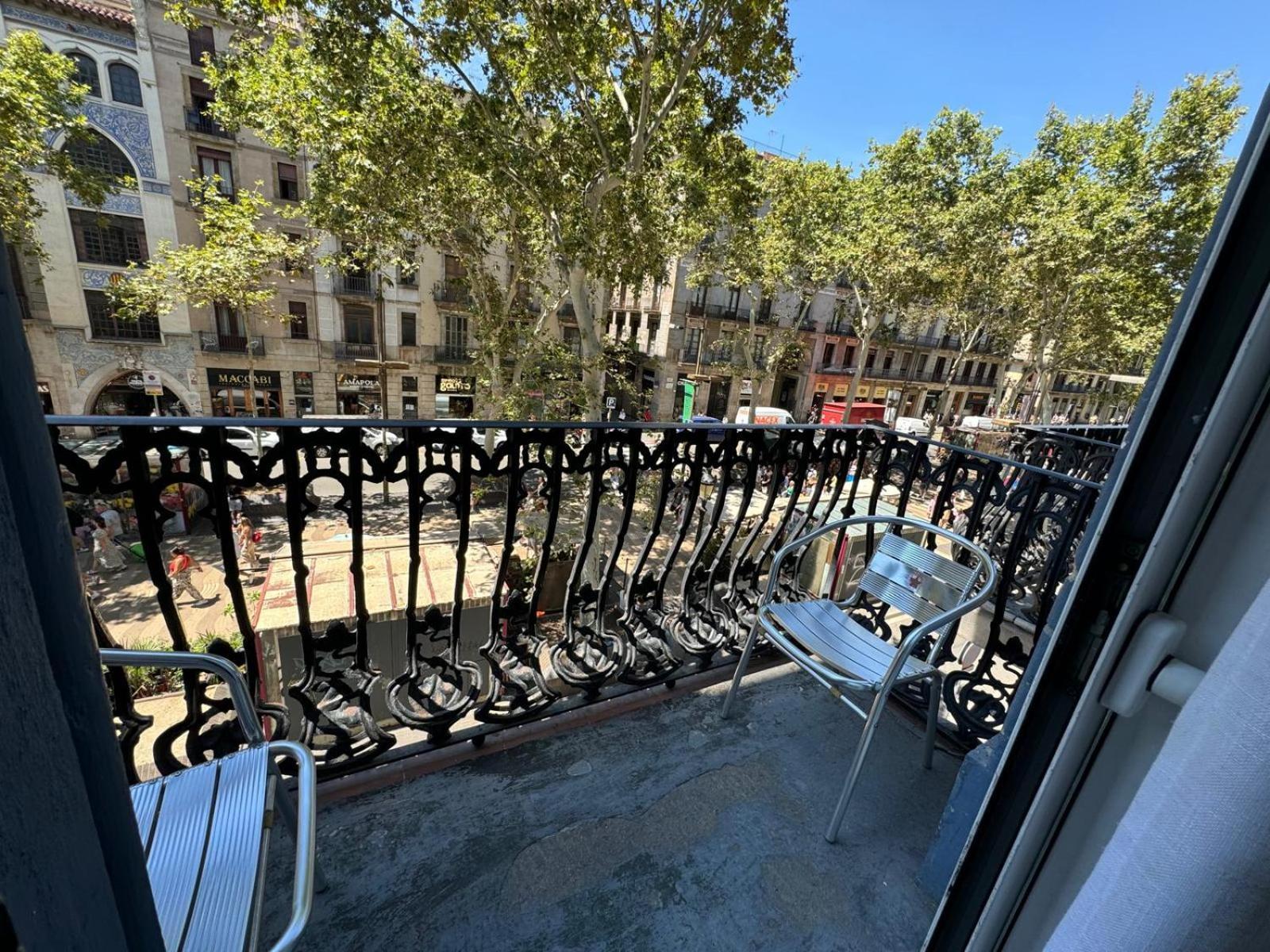 Hostal Mont Thabor Barcelona Exterior foto