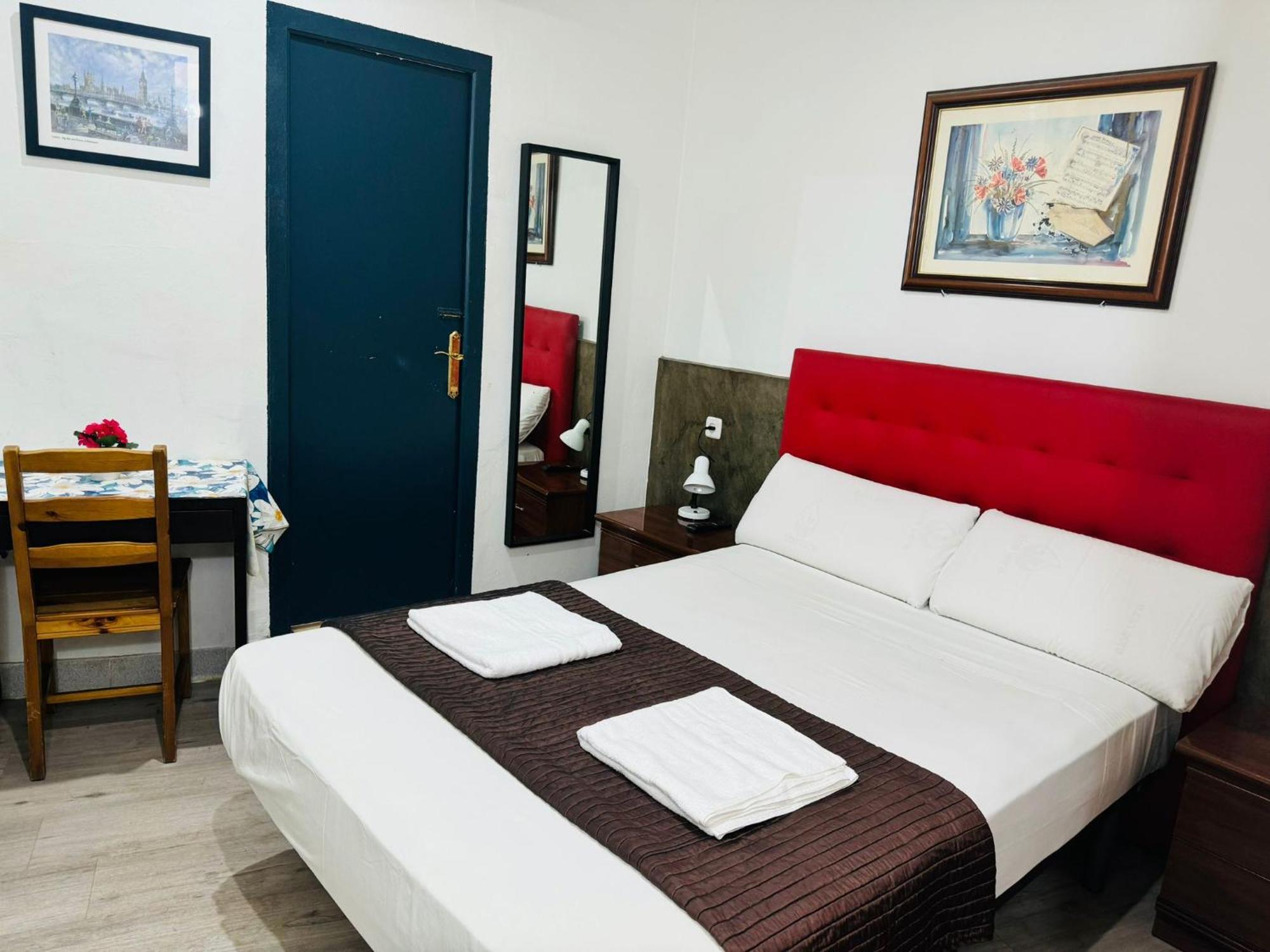 Hostal Mont Thabor Barcelona Exterior foto