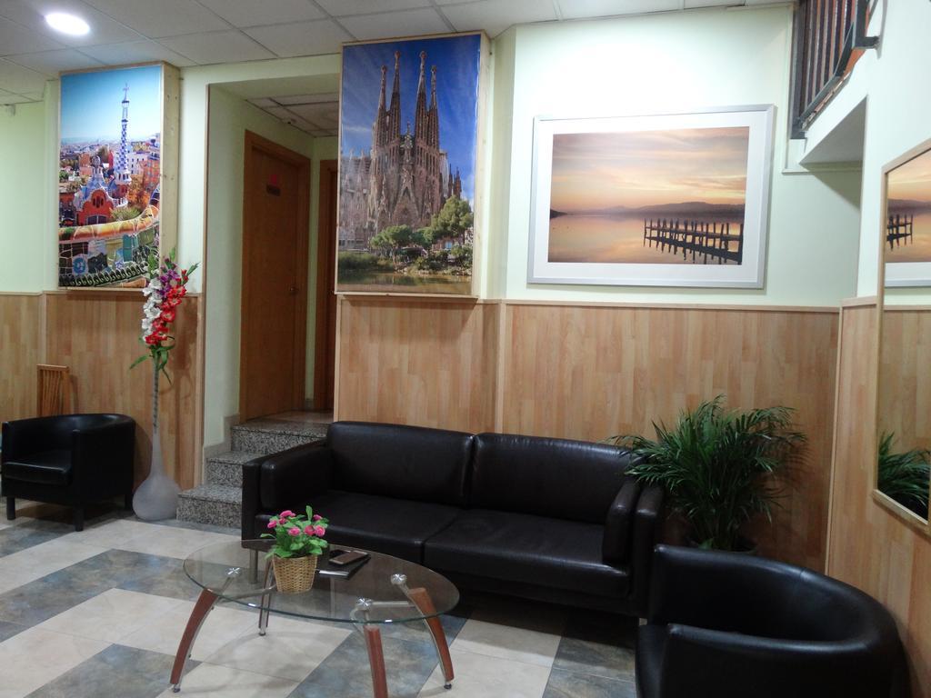 Hostal Mont Thabor Barcelona Exterior foto